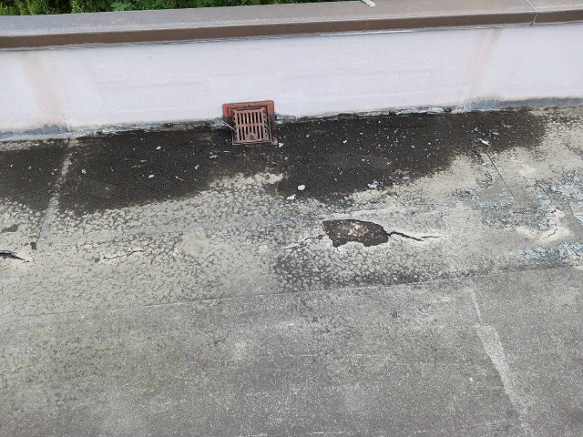 集水口付近から雨漏り発生